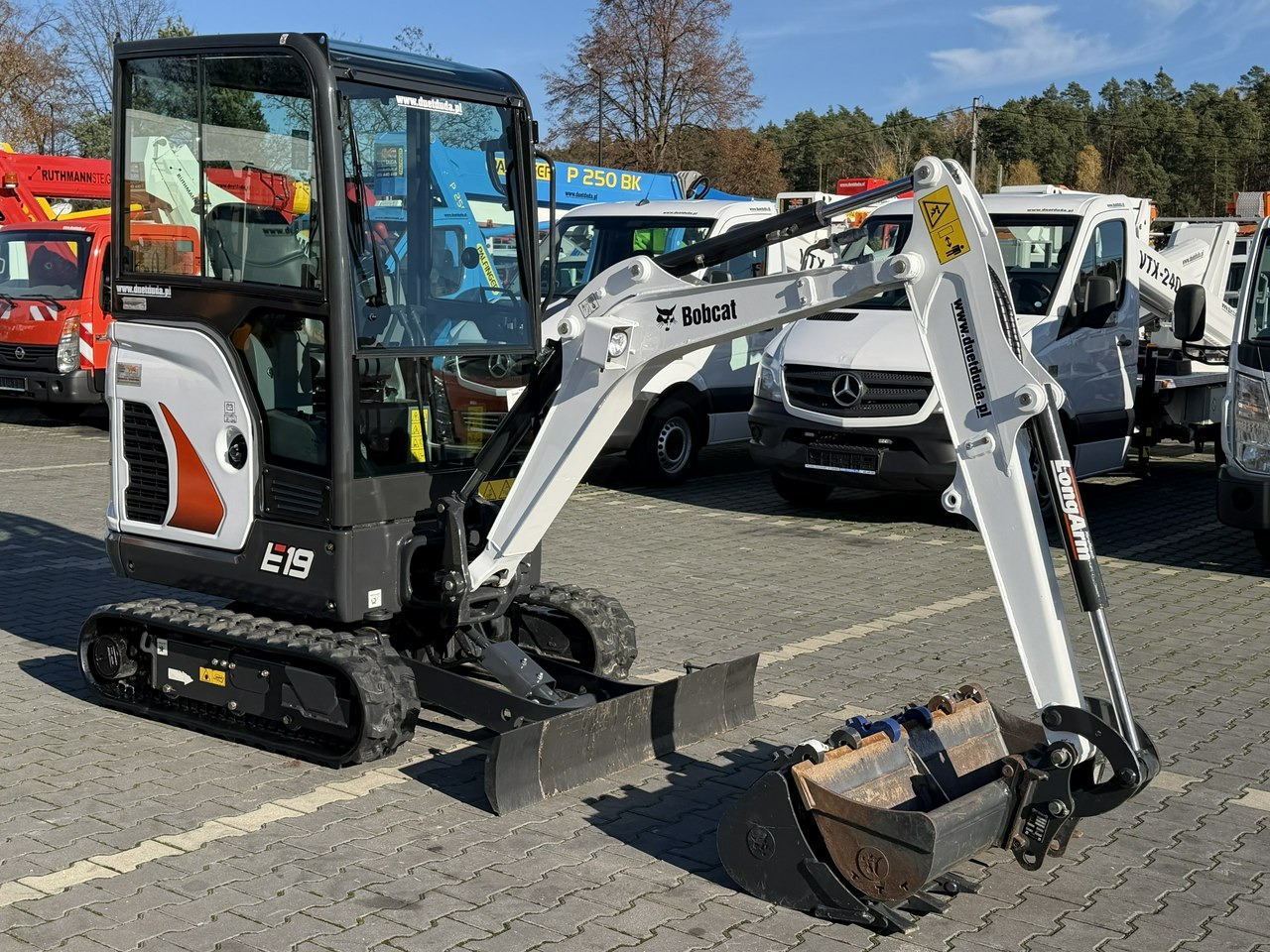 Bobcat E19 Komplet Łyżek Mało Używana Przepracowane tylko 90mth - Мини-экскаватор: фото 1 Bobcat E19 Komplet Łyżek Mało Używana Przepracowane tylko 90mth - Мини-экскаватор: фото 1