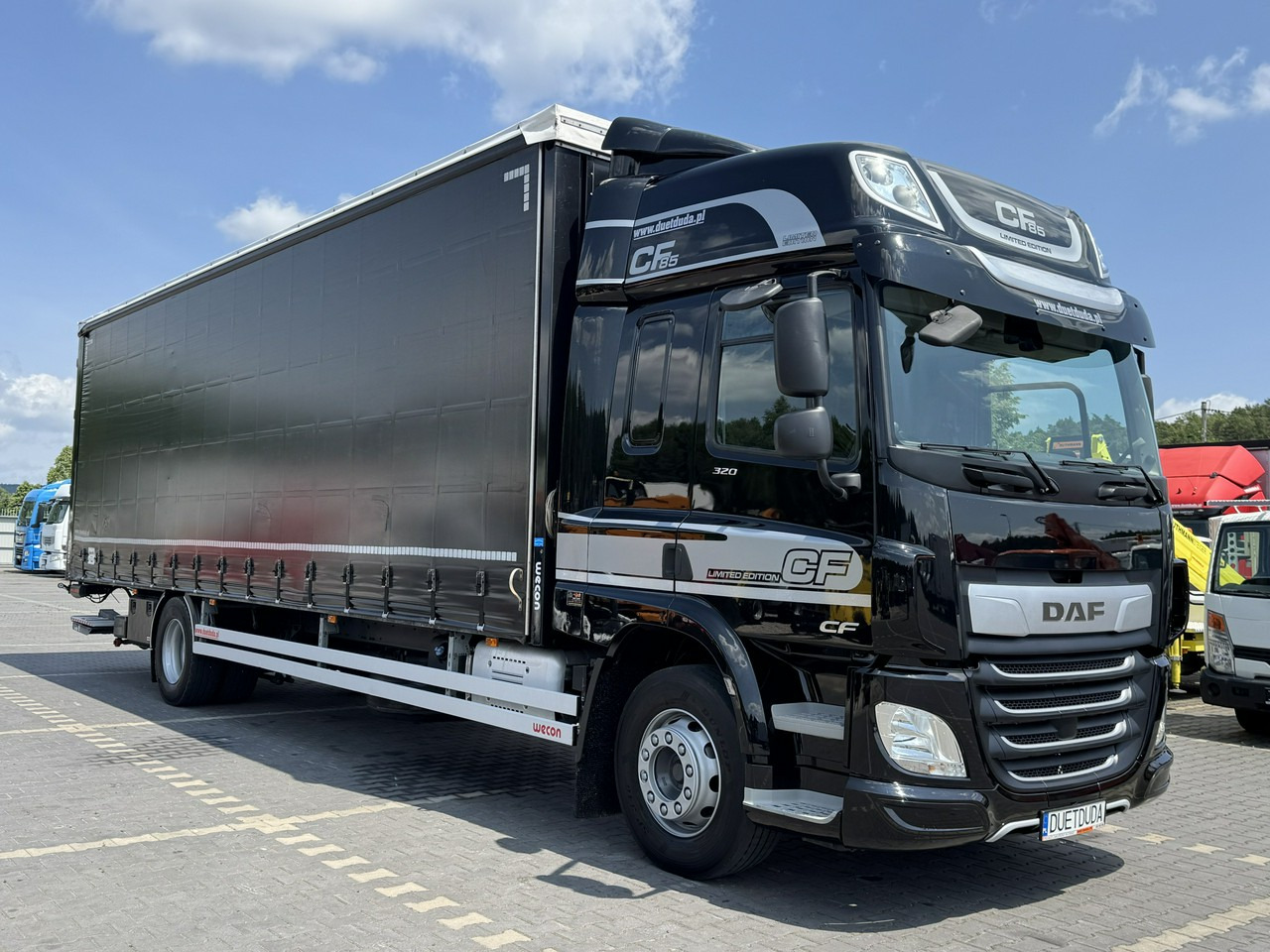 DAF CF 320 E6 Winda Firana Tył Drzwi Dach Zsuwany Długi 9.40m - Тентованный грузовик: фото 1 DAF CF 320 E6 Winda Firana Tył Drzwi Dach Zsuwany Długi 9.40m - Тентованный грузовик: фото 1