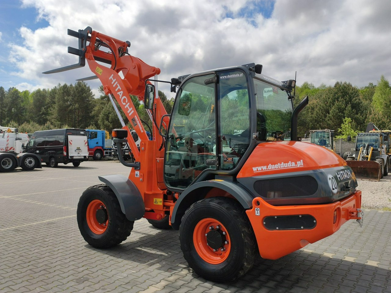 Hitachi ZW75 Wheel Loader Szybko-Złącze Widły Stan Bardzo Dobry - Колёсный погрузчик: фото 4 Hitachi ZW75 Wheel Loader Szybko-Złącze Widły Stan Bardzo Dobry - Колёсный погрузчик: фото 4