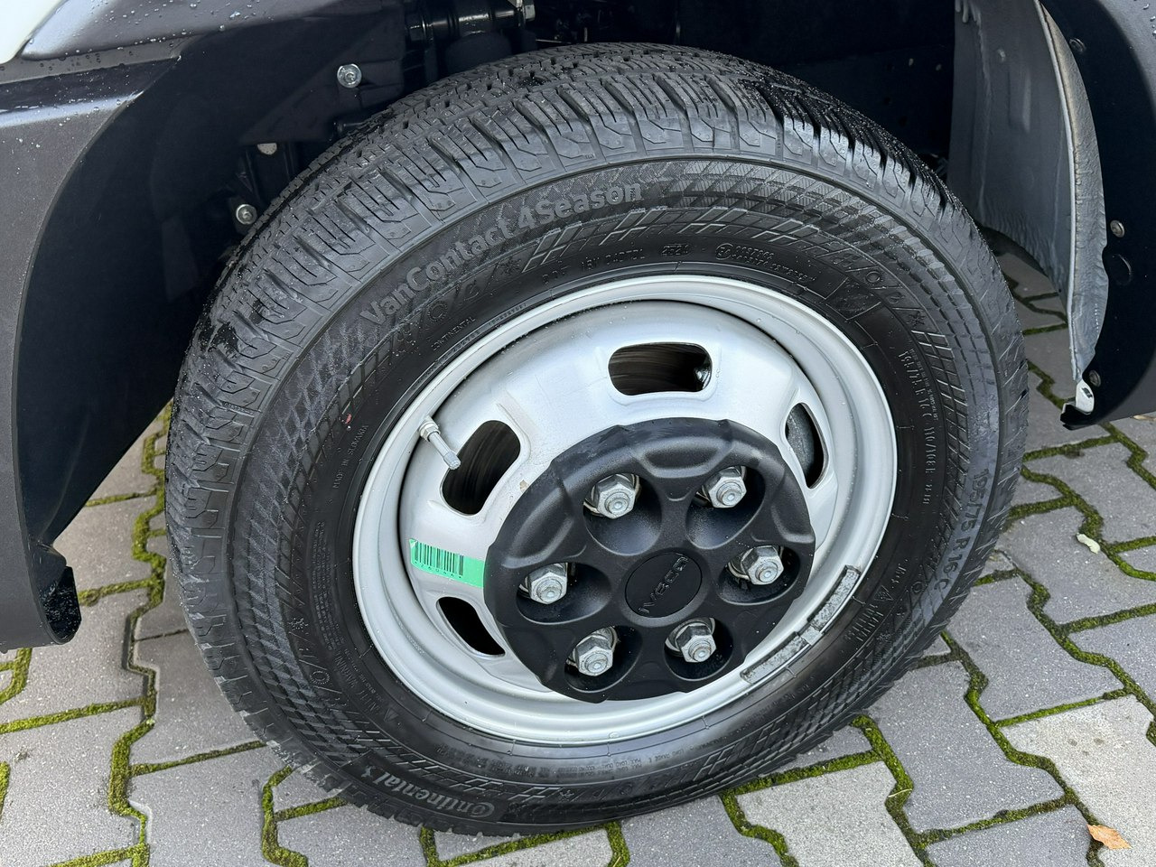 Iveco Daily 35C16 V - Фургон с закрытым кузовом: фото 4 Iveco Daily 35C16 V - Фургон с закрытым кузовом: фото 4