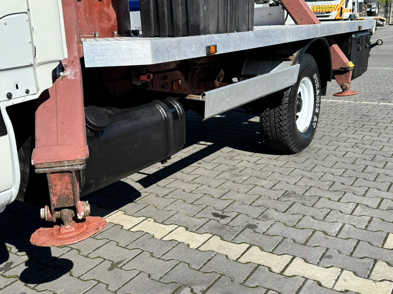 Грузовик с подъемником Iveco Daily: фото 6