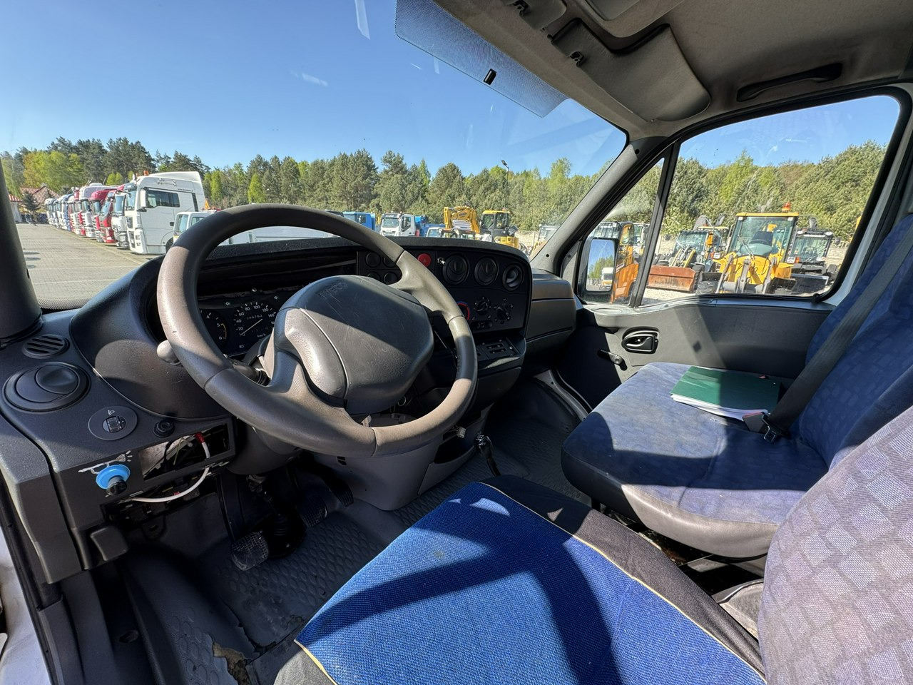 Грузовик с подъемником Iveco Daily: фото 22