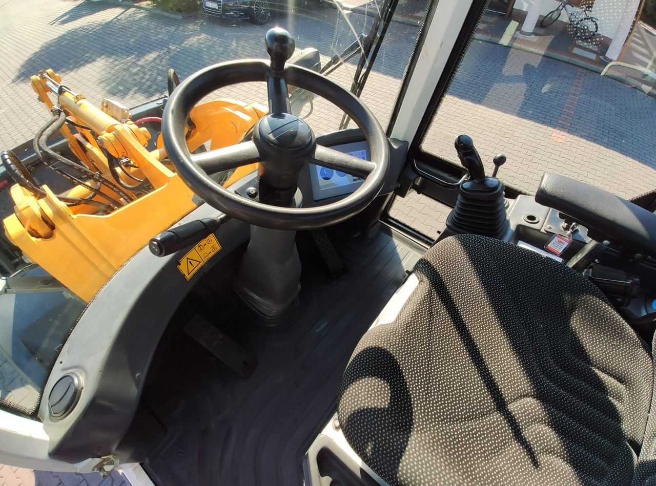 Компактный фронтальный погрузчик Liebherr L 506 STEREO Szybkozłącze / Łyżka Krokodyl + Widły Waga 6300kg: фото 24