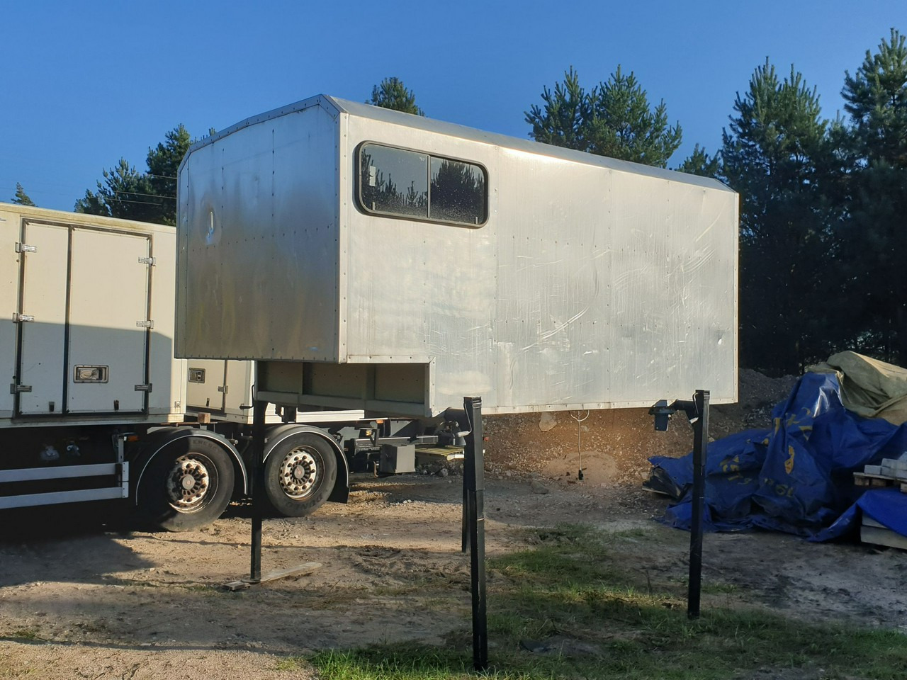 Mercedes ATEGO 1221 - Сменный кузов - фургон: фото 1 Mercedes ATEGO 1221 - Сменный кузов - фургон: фото 1