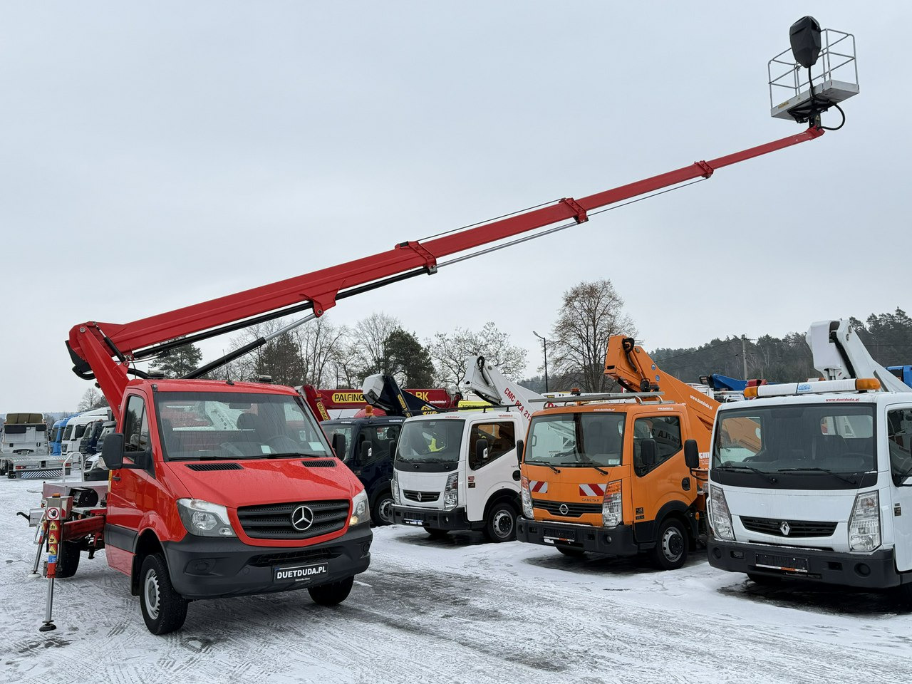 Mercedes Sprinter - Грузовик с подъемником: фото 3 Mercedes Sprinter - Грузовик с подъемником: фото 3