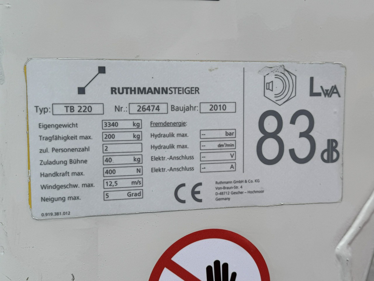 Грузовик с подъемником Mercedes Sprinter: фото 9 Грузовик с подъемником Mercedes Sprinter: фото 9