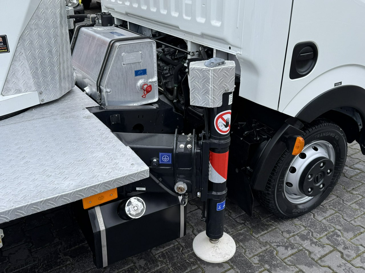 Nissan Cabstar в лизинг Nissan Cabstar: фото 20 Nissan Cabstar в лизинг Nissan Cabstar: фото 20