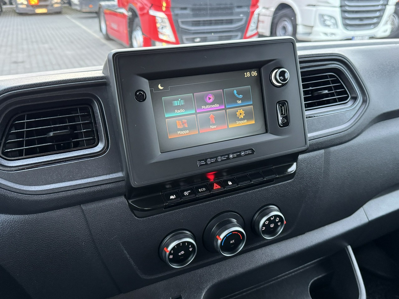 Эвакуатор Renault Master: фото 27