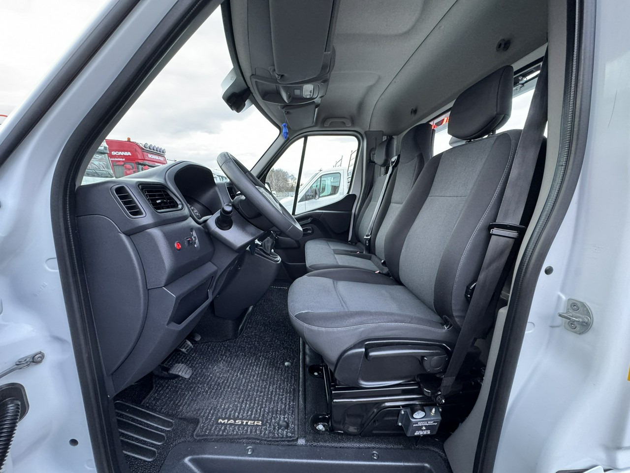 Эвакуатор Renault Master: фото 20