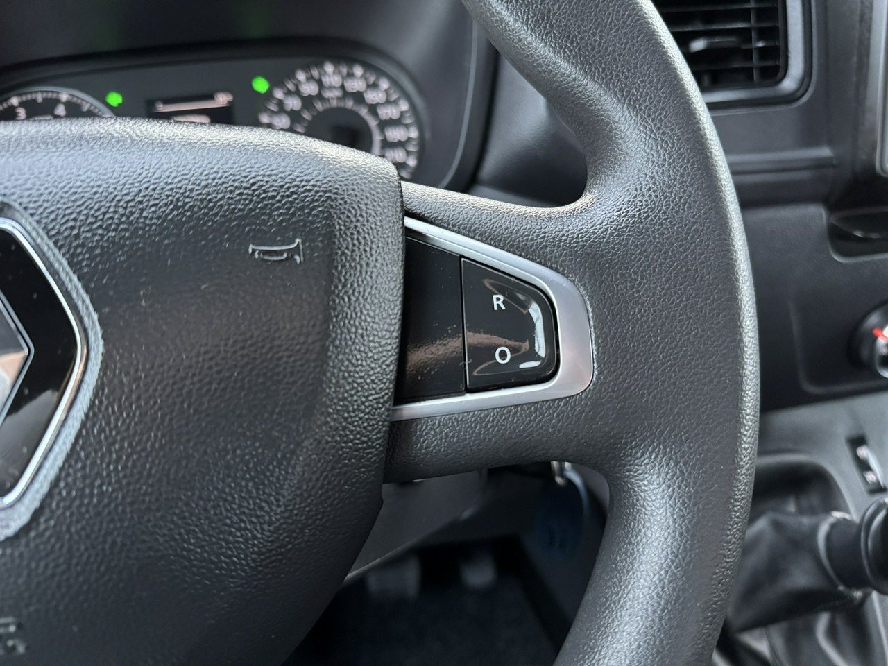 Эвакуатор Renault Master: фото 25