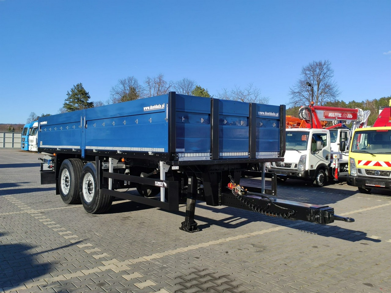 Schmitz Cargobull Ciężarowa 2-osiowa na poduszkach Tandem Stan Unikat !!! - Прицеп бортовой/ Платформа: фото 4 Schmitz Cargobull Ciężarowa 2-osiowa na poduszkach Tandem Stan Unikat !!! - Прицеп бортовой/ Платформа: фото 4
