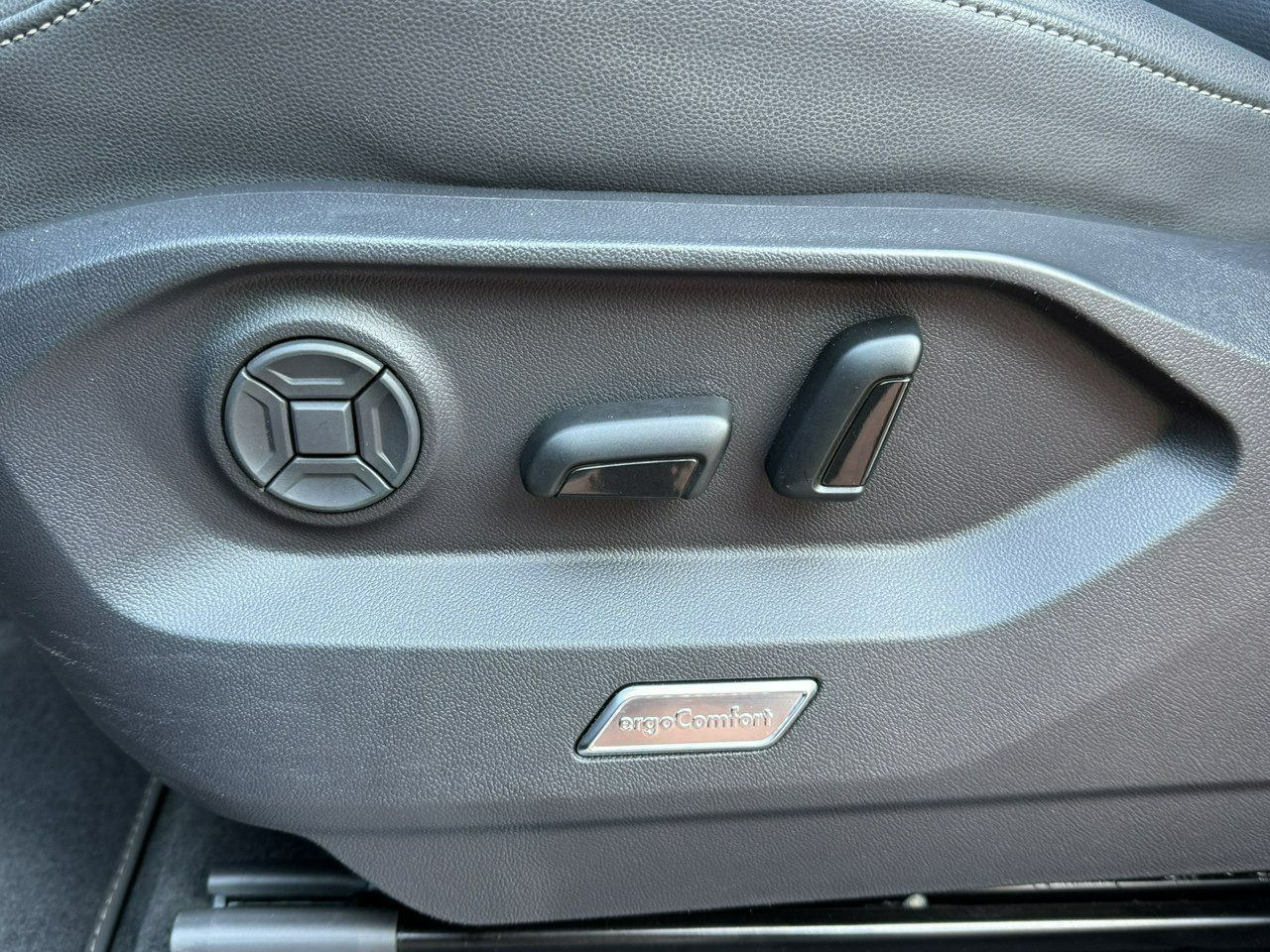 Внедорожник Volkswagen Touareg: фото 21