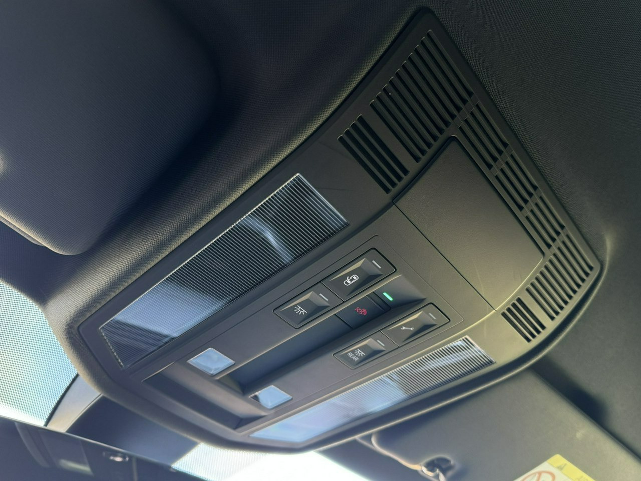 Внедорожник Volkswagen Touareg: фото 36