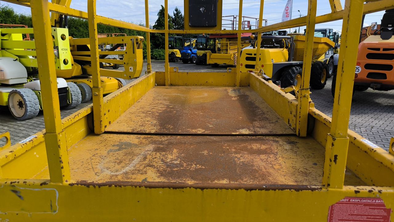 Ножничный подъемник HULOTTE Compact 12: фото 14