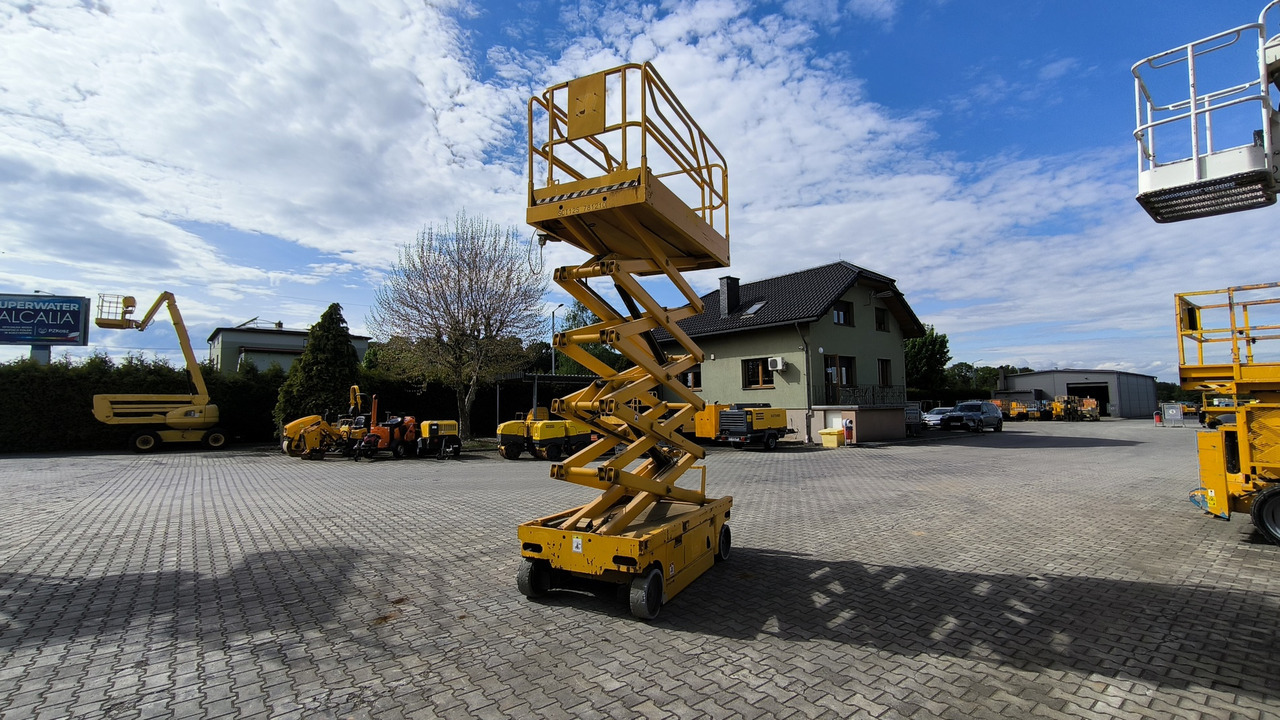 Ножничный подъемник HULOTTE Compact 12: фото 12