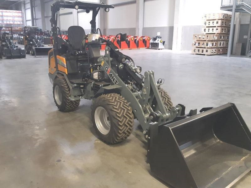 Giant G 2700 E X-Tra Elektro / electric - Мини-погрузчик с бортовым поворотом: фото 4 Giant G 2700 E X-Tra Elektro / electric - Мини-погрузчик с бортовым поворотом: фото 4