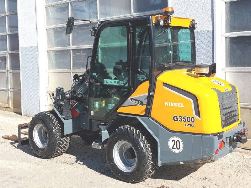 Giant G 3500 X-Tra - Мини-погрузчик с бортовым поворотом: фото 3 Giant G 3500 X-Tra - Мини-погрузчик с бортовым поворотом: фото 3