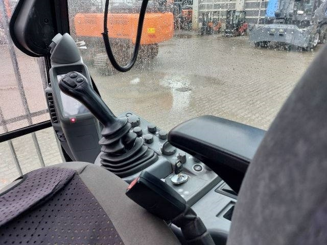 Перегружатель Hitachi KTEG KMC400-6: фото 14 Перегружатель Hitachi KTEG KMC400-6: фото 14