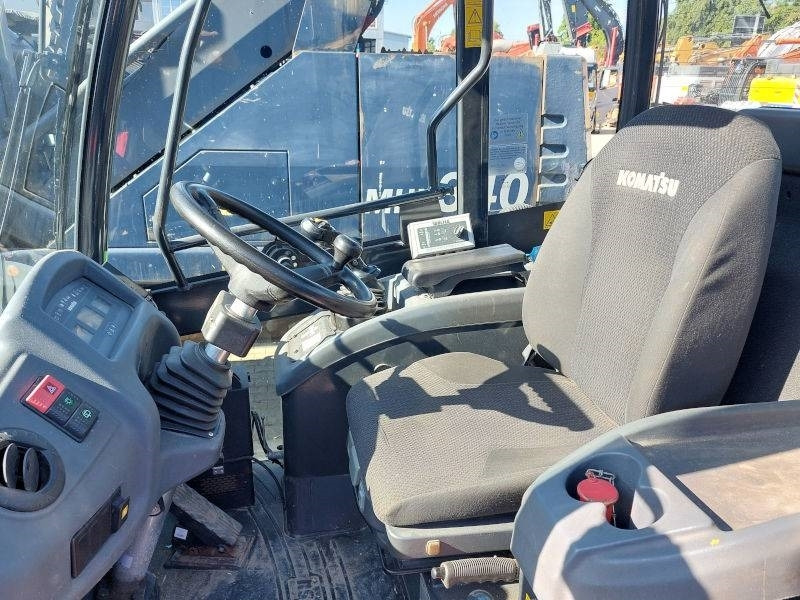 Мини-погрузчик с бортовым поворотом Komatsu WA 100 M-7: фото 8 Мини-погрузчик с бортовым поворотом Komatsu WA 100 M-7: фото 8