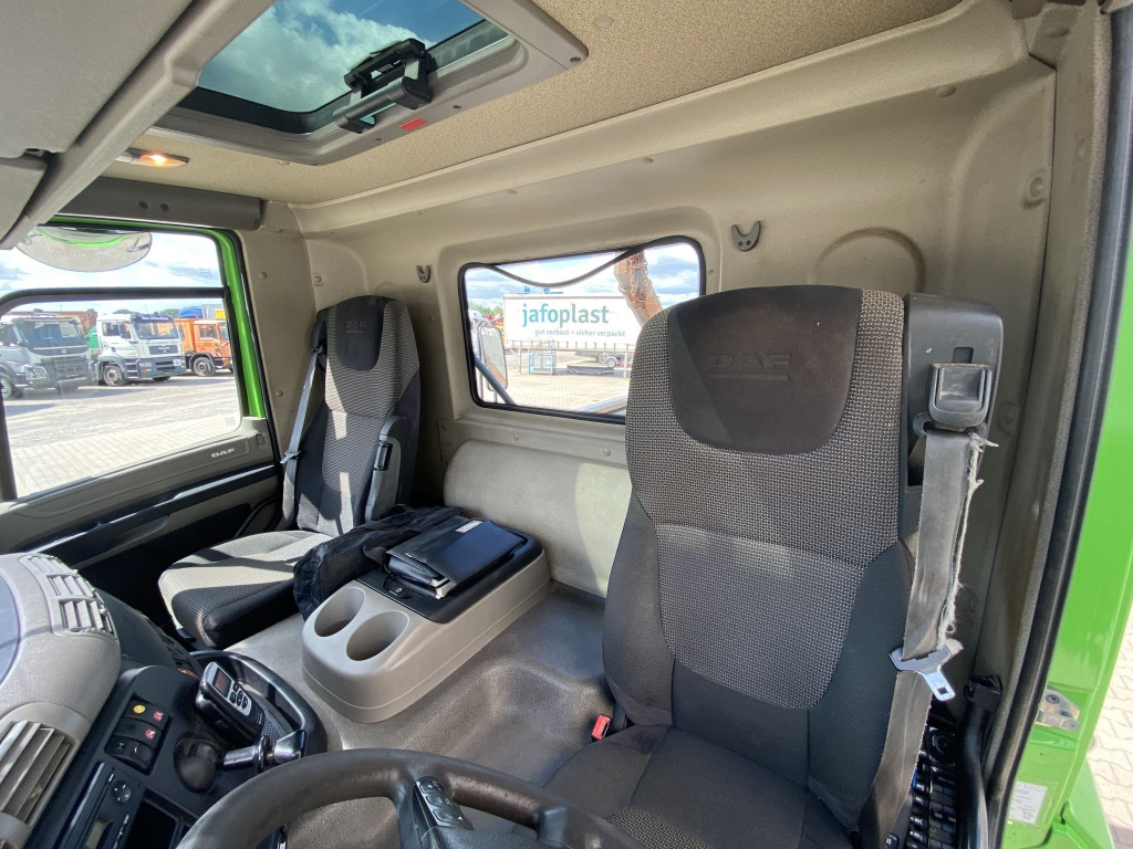 Портальный бункеровоз DAF CF 85.360: фото 14