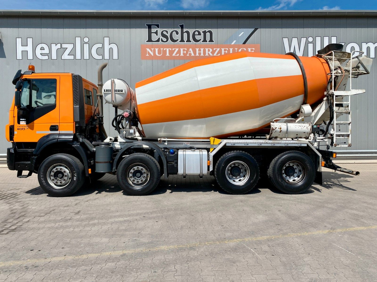 Iveco Trakker AD 340 TB 400/8x4 | 9m³ Liebherr*Navi*AC - Автобетоносмеситель: фото 2 Iveco Trakker AD 340 TB 400/8x4 | 9m³ Liebherr*Navi*AC - Автобетоносмеситель: фото 2