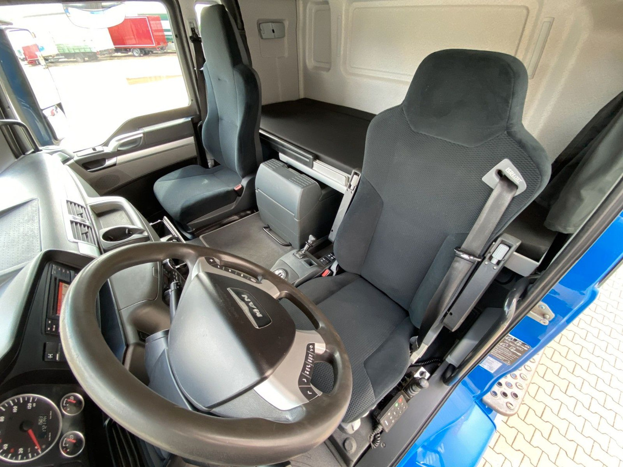 MAN TGS 26.400 6x4 | MEILLER*Navi*KIima*Intarder*AHK в лизинг MAN TGS 26.400 6x4 | MEILLER*Navi*KIima*Intarder*AHK: фото 14
