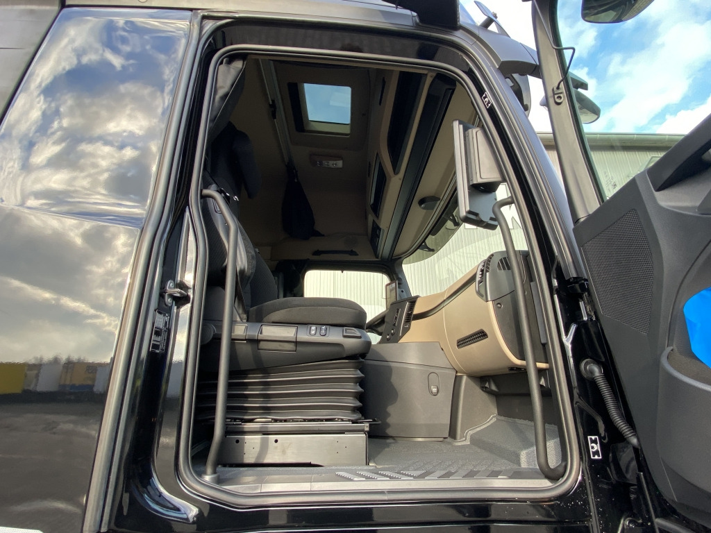 Mercedes-Benz 2542 L 6x2 F 13 Actros GigaSpace в лизинг Mercedes-Benz 2542 L 6x2 F 13 Actros GigaSpace: фото 17 Mercedes-Benz 2542 L 6x2 F 13 Actros GigaSpace в лизинг Mercedes-Benz 2542 L 6x2 F 13 Actros GigaSpace: фото 17