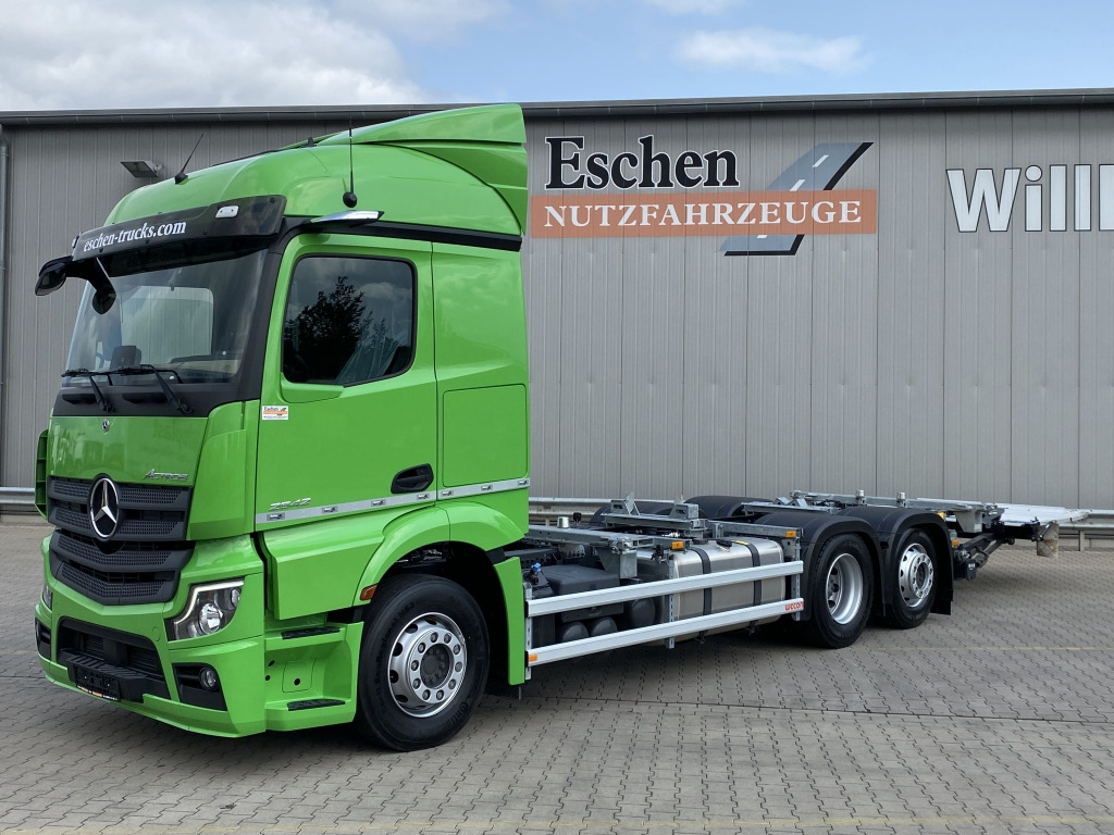 Mercedes-Benz 2542 LL 6x2 Actros 5 / BÄR-LBW - Грузовик-контейнеровоз/ Сменный кузов: фото 1 Mercedes-Benz 2542 LL 6x2 Actros 5 / BÄR-LBW - Грузовик-контейнеровоз/ Сменный кузов: фото 1