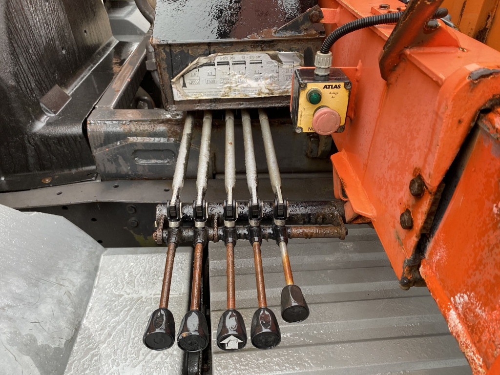 Mercedes-Benz 815 / Atlas-Faltkran - Грузовик бортовой/ Платформа, Автоманипулятор: фото 2 Mercedes-Benz 815 / Atlas-Faltkran - Грузовик бортовой/ Платформа, Автоманипулятор: фото 2