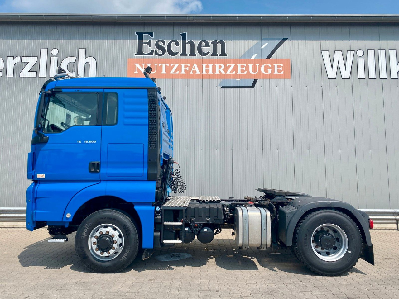 MAN TGX 18.500 4x4 HYDRO| 2x Hydraulik*Retarder*Navi - Тягач: фото 2 MAN TGX 18.500 4x4 HYDRO| 2x Hydraulik*Retarder*Navi - Тягач: фото 2