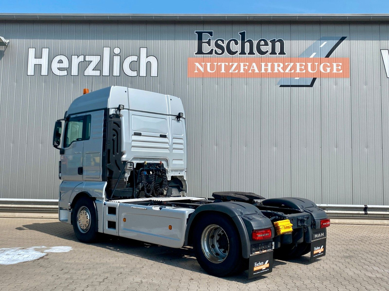 MAN TGX 18.500 BLS | XLX*ACC*Navi*Retarder*2x Tank - Тягач: фото 3 MAN TGX 18.500 BLS | XLX*ACC*Navi*Retarder*2x Tank - Тягач: фото 3