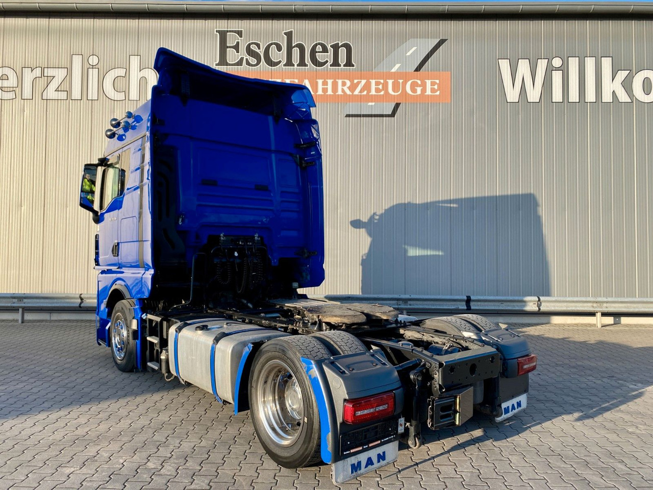 MAN TGX 18.510 |TG3*GM-Kabine*Retarder*ACC*Navi*1.Hd - Тягач: фото 3 MAN TGX 18.510 |TG3*GM-Kabine*Retarder*ACC*Navi*1.Hd - Тягач: фото 3