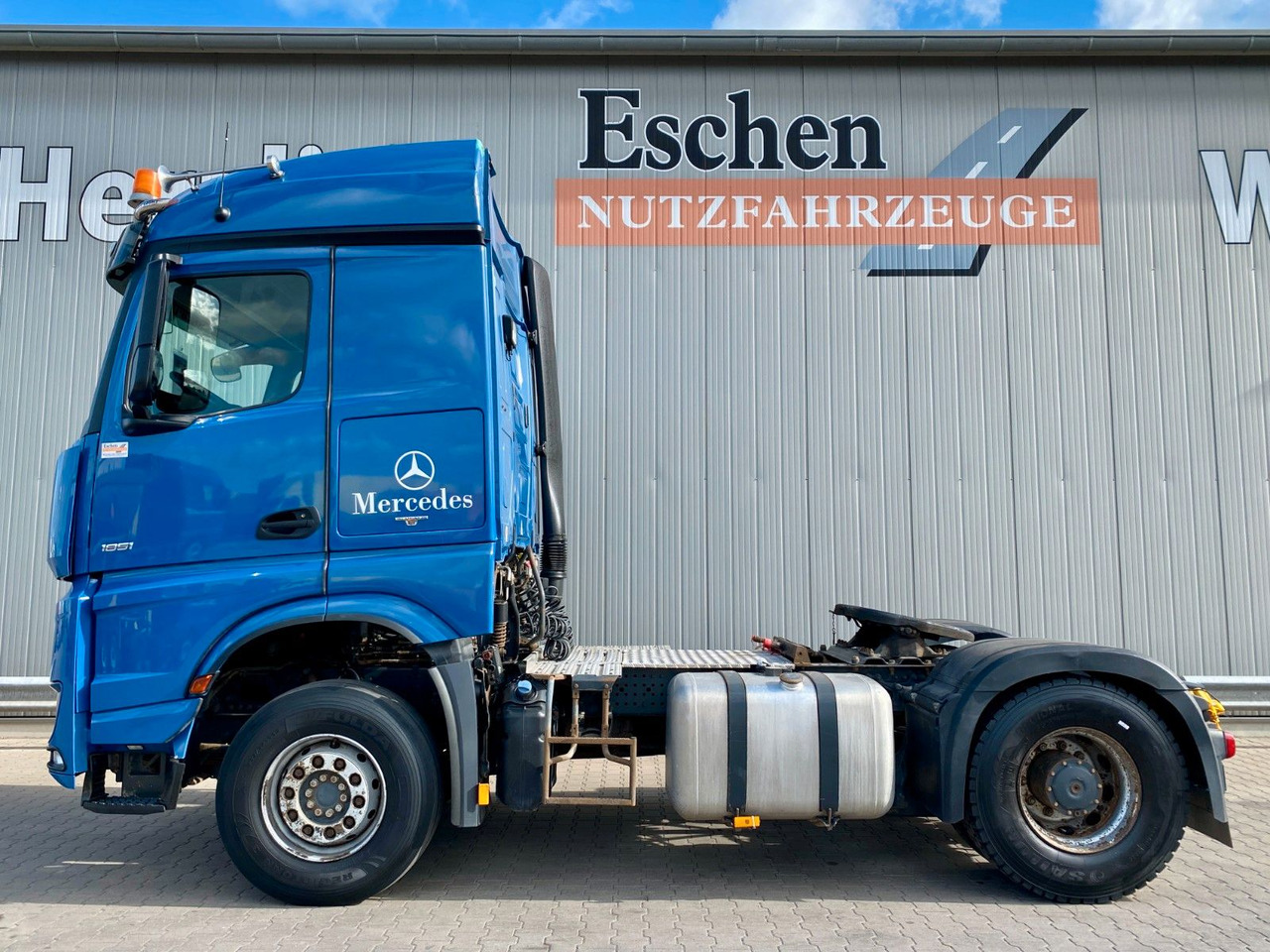 Mercedes-Benz 1851 Arocs LS | 2x Hydraulik*Reifen:70%*1.Hd*AC - Тягач: фото 2 Mercedes-Benz 1851 Arocs LS | 2x Hydraulik*Reifen:70%*1.Hd*AC - Тягач: фото 2