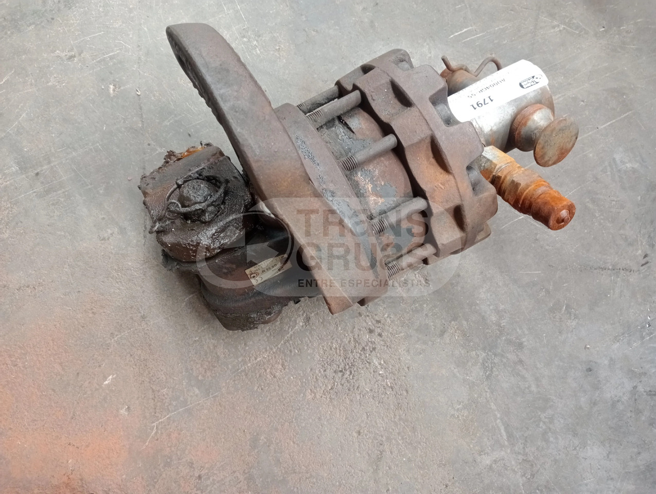 Rotator Baltrotors ocasión 5.500 Kg - Навесное оборудование: фото 1 Rotator Baltrotors ocasión 5.500 Kg - Навесное оборудование: фото 1