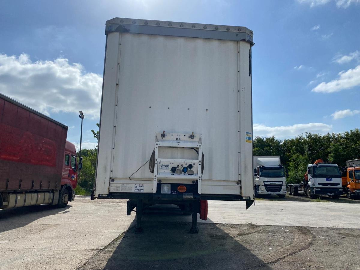 Krone - Тентованный полуприцеп: фото 5 Krone - Тентованный полуприцеп: фото 5