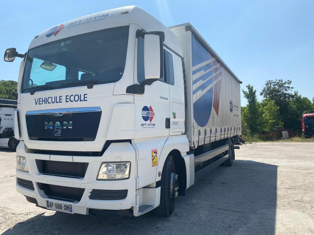 MAN TGX 18.360 - Тентованный грузовик: фото 1 MAN TGX 18.360 - Тентованный грузовик: фото 1