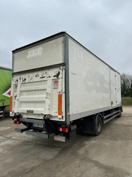 Renault Midlum 180 - Грузовик с закрытым кузовом: фото 3 Renault Midlum 180 - Грузовик с закрытым кузовом: фото 3