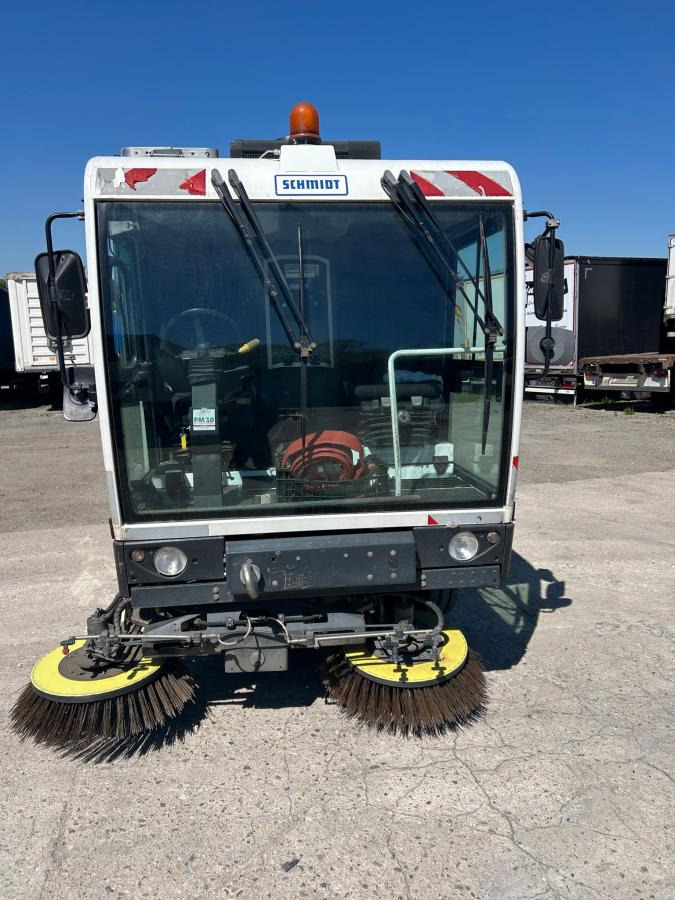 Schmidt Clingo 500 Compact 400 - Подметально-уборочная машина: фото 2 Schmidt Clingo 500 Compact 400 - Подметально-уборочная машина: фото 2