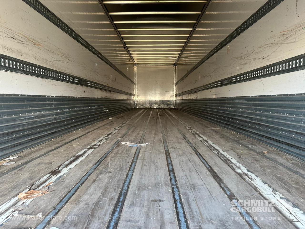 FRUEHAUF Dryfreight Standard Roller shutter door - Полуприцеп-фургон: фото 5 FRUEHAUF Dryfreight Standard Roller shutter door - Полуприцеп-фургон: фото 5