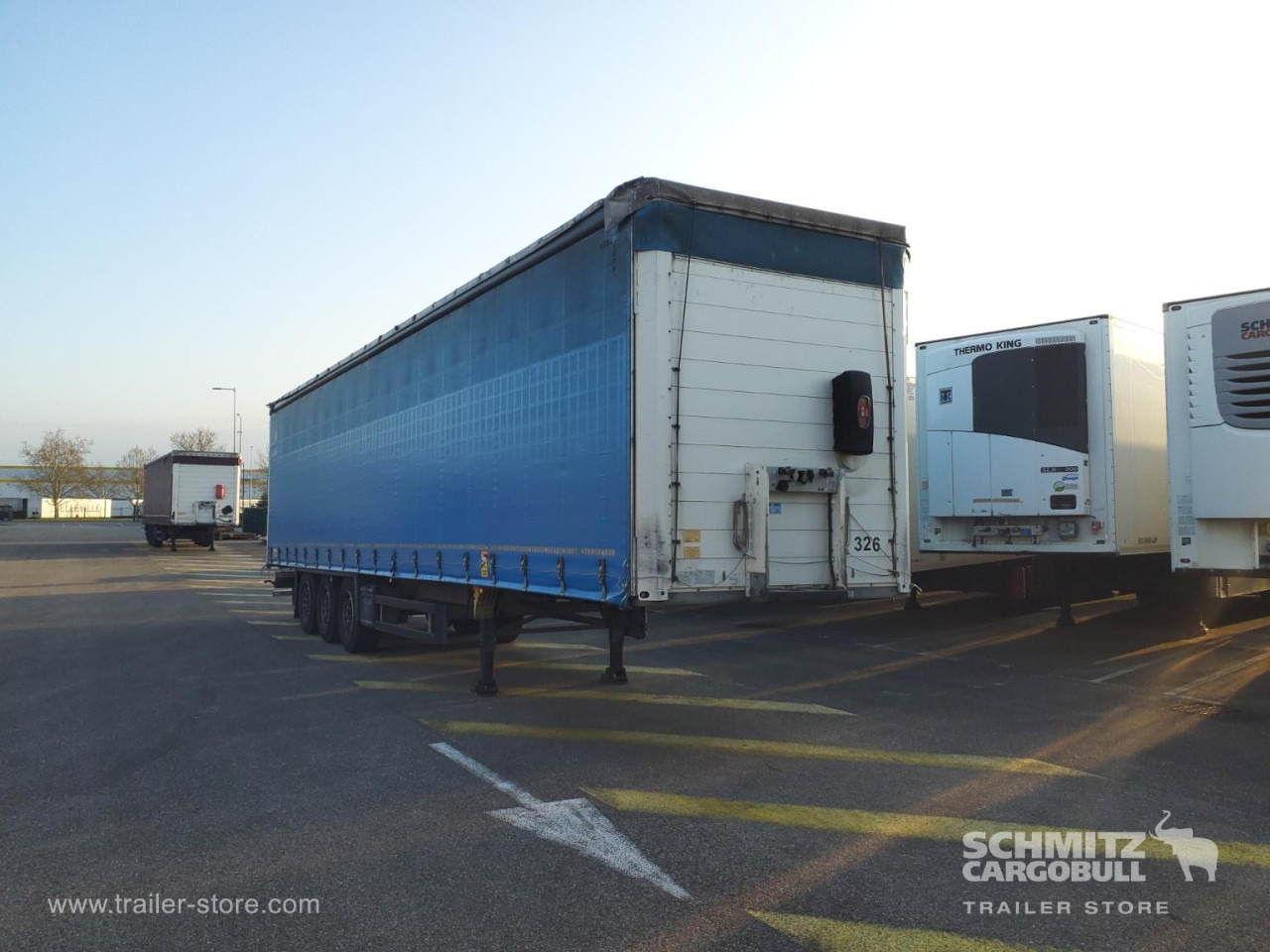 SCHMITZ Curtainsider Standard - Тентованный полуприцеп: фото 1 SCHMITZ Curtainsider Standard - Тентованный полуприцеп: фото 1
