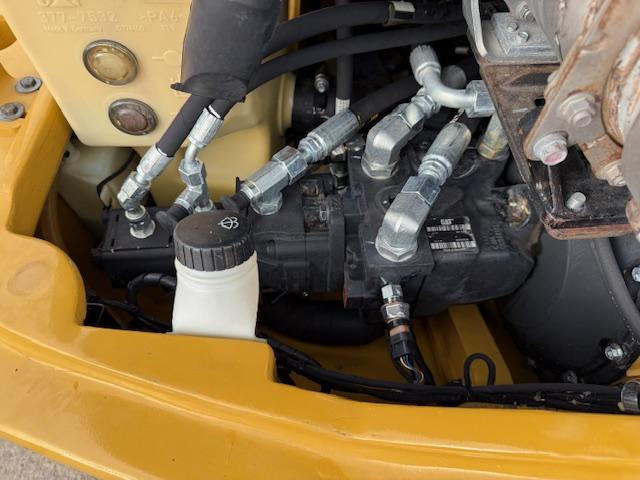 Колёсный погрузчик Cat 906 M - EPA: фото 11