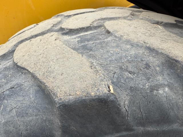 Колёсный погрузчик Cat 906 M - EPA: фото 14