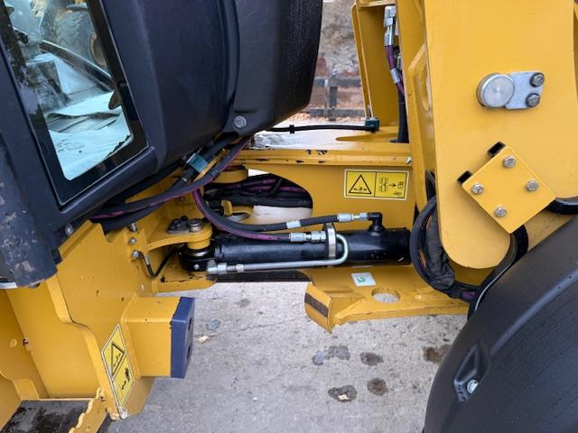 Колёсный погрузчик Cat 906 M - EPA: фото 13