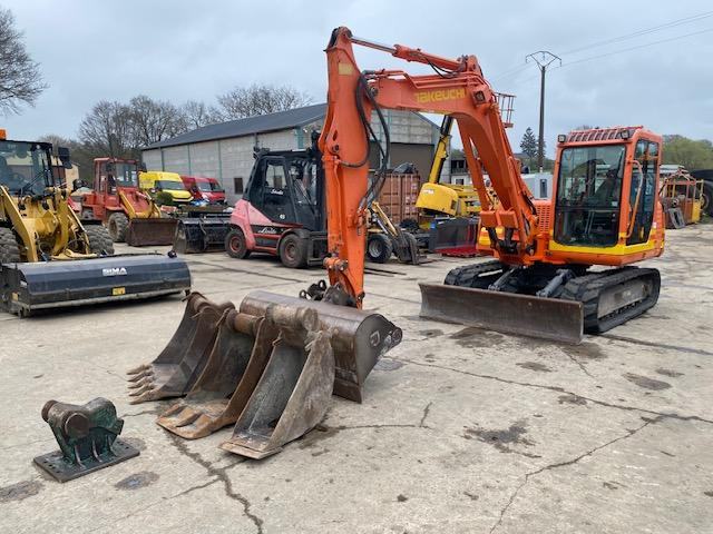 Takeuchi TB 175 - Мини-экскаватор: фото 1 Takeuchi TB 175 - Мини-экскаватор: фото 1