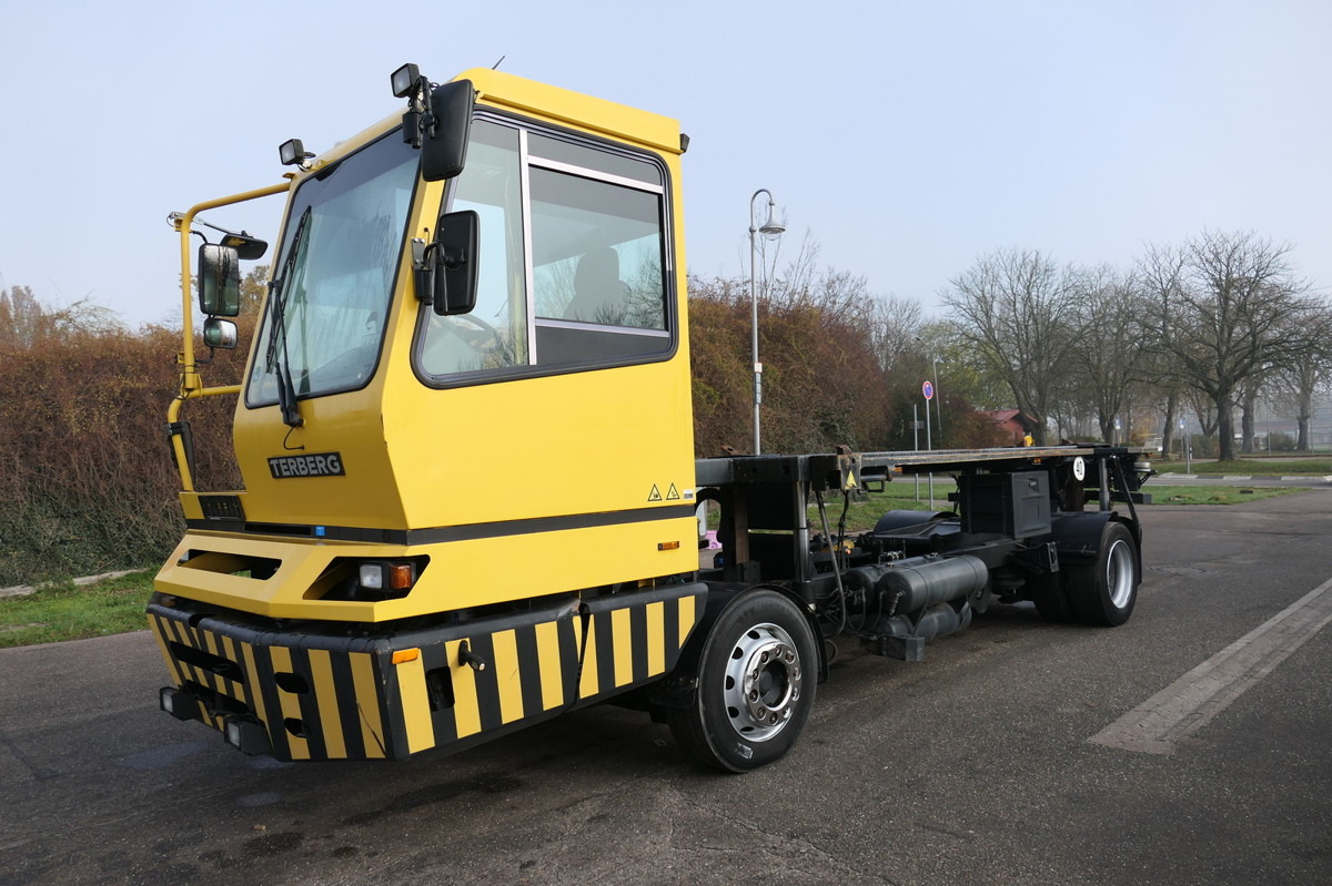 BC 182 Kamag Wiesel WBH 25 Umsetzfahrzeug в лизинг BC 182 Kamag Wiesel WBH 25 Umsetzfahrzeug: фото 6 BC 182 Kamag Wiesel WBH 25 Umsetzfahrzeug в лизинг BC 182 Kamag Wiesel WBH 25 Umsetzfahrzeug: фото 6