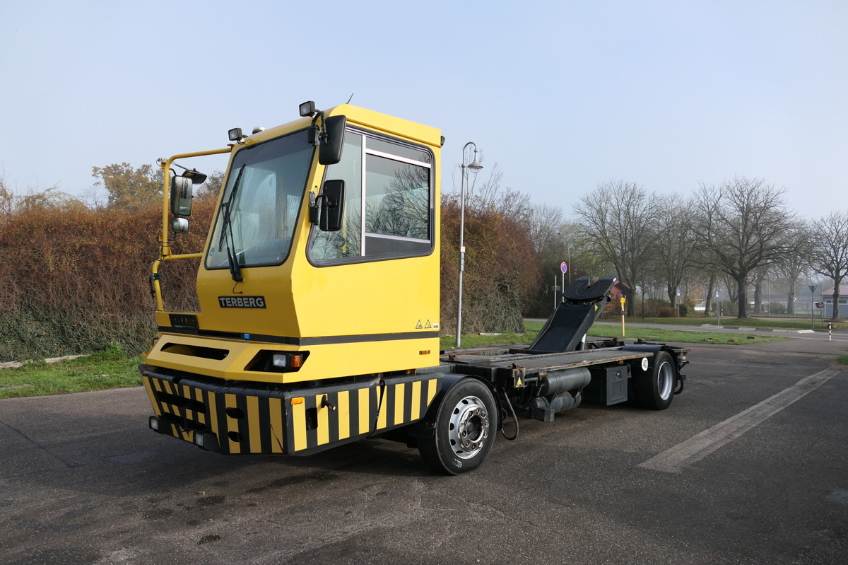 BC 182 Kamag Wiesel WBH 25 Umsetzfahrzeug - Грузовик-контейнеровоз/ Сменный кузов: фото 3 BC 182 Kamag Wiesel WBH 25 Umsetzfahrzeug - Грузовик-контейнеровоз/ Сменный кузов: фото 3