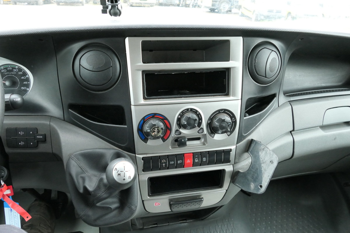 Фургон с закрытым кузовом IVECO Daily 35 S11 C30C AUTOMATIK KAMERA MAXI Regale D: фото 11
