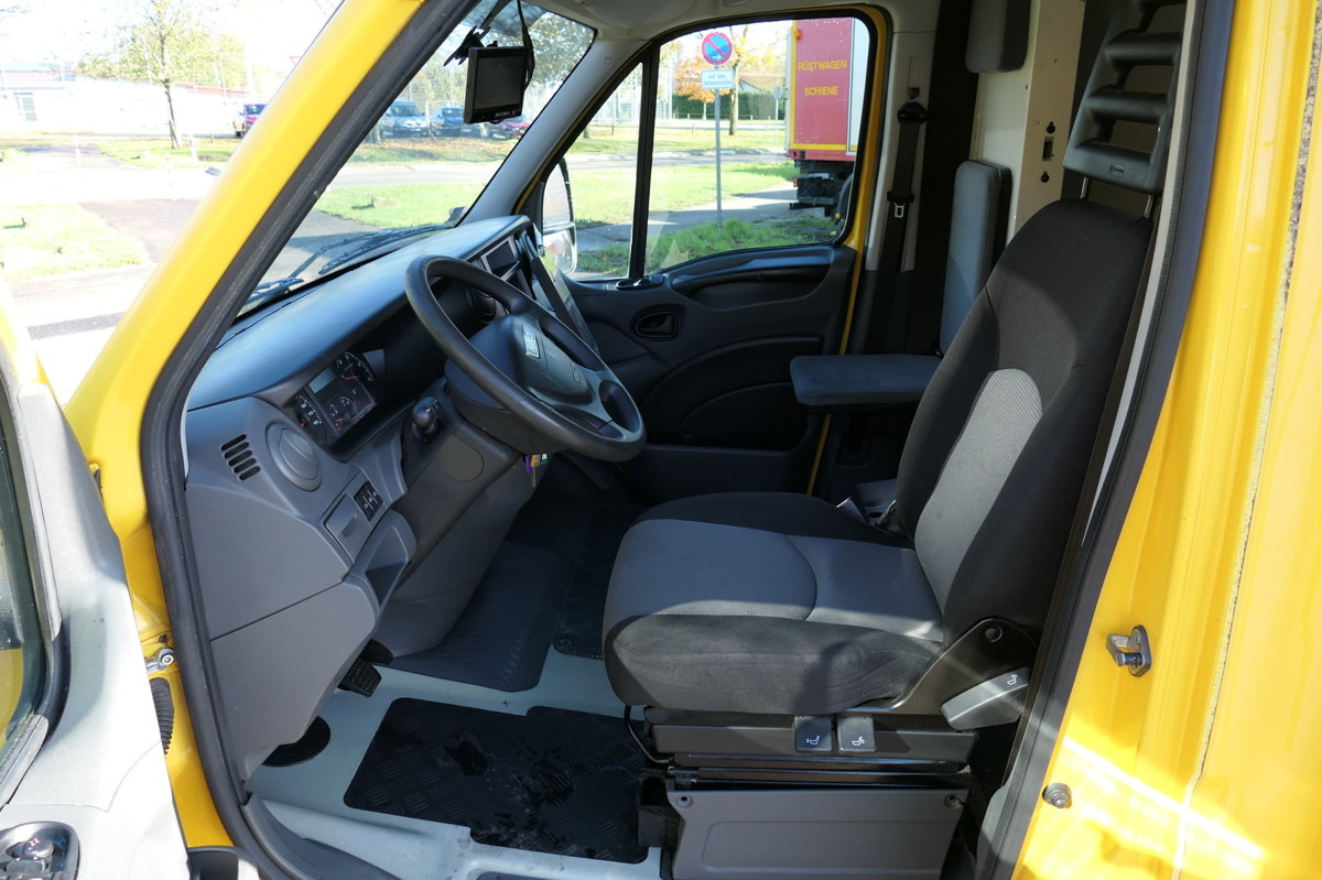 Фургон с закрытым кузовом IVECO Daily 35 S11 C30C AUTOMATIK KAMERA Regale LUFT D: фото 9