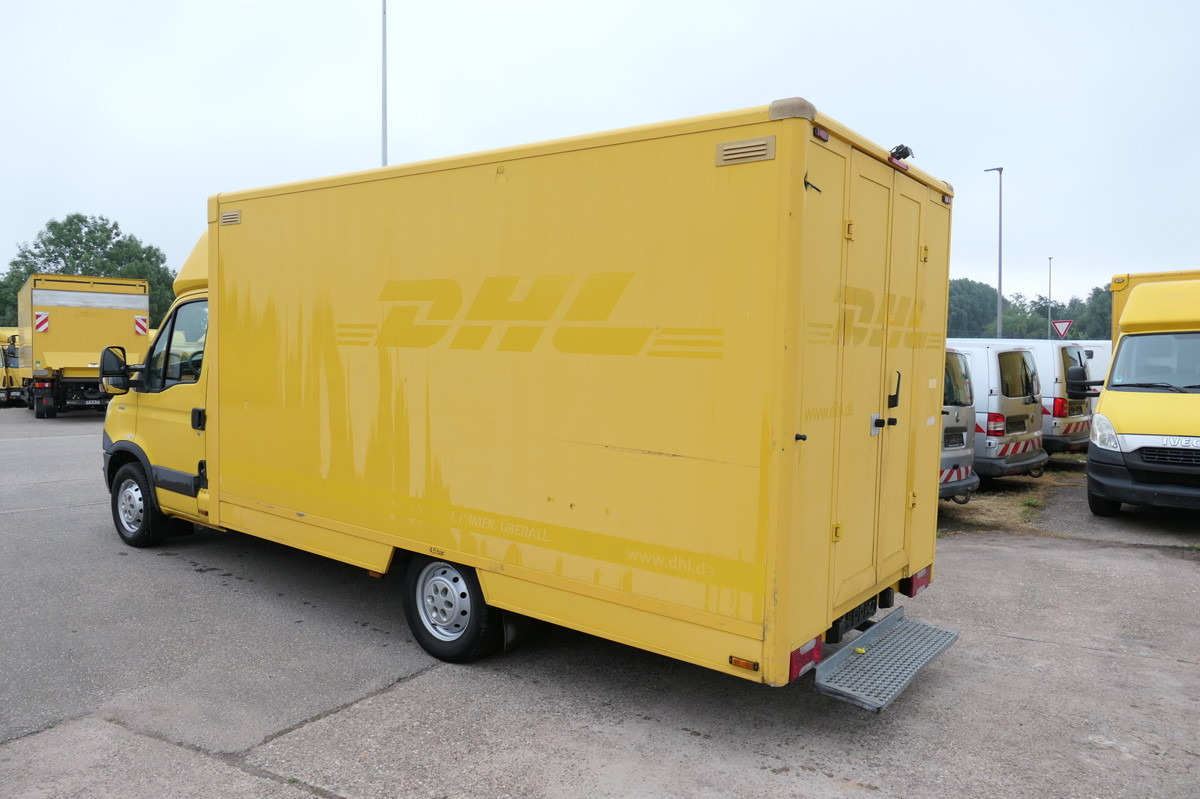 IVECO Daily 35 S11 C30C AUTOMATIK KAMERA Regale LUFT D - Фургон с закрытым кузовом: фото 4 IVECO Daily 35 S11 C30C AUTOMATIK KAMERA Regale LUFT D - Фургон с закрытым кузовом: фото 4