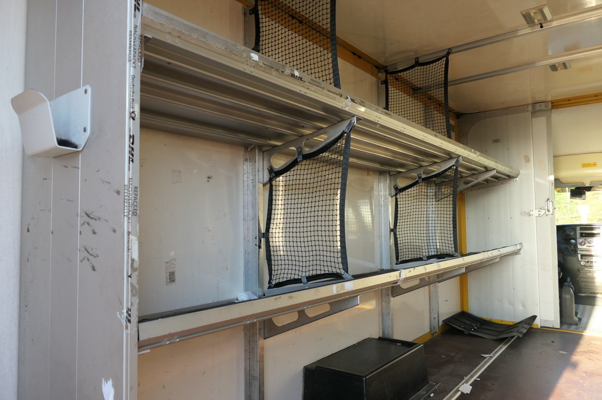 Фургон с закрытым кузовом IVECO Daily 35 S11 C30C AUTOMATIK KAMERA Regale LUFT D: фото 7